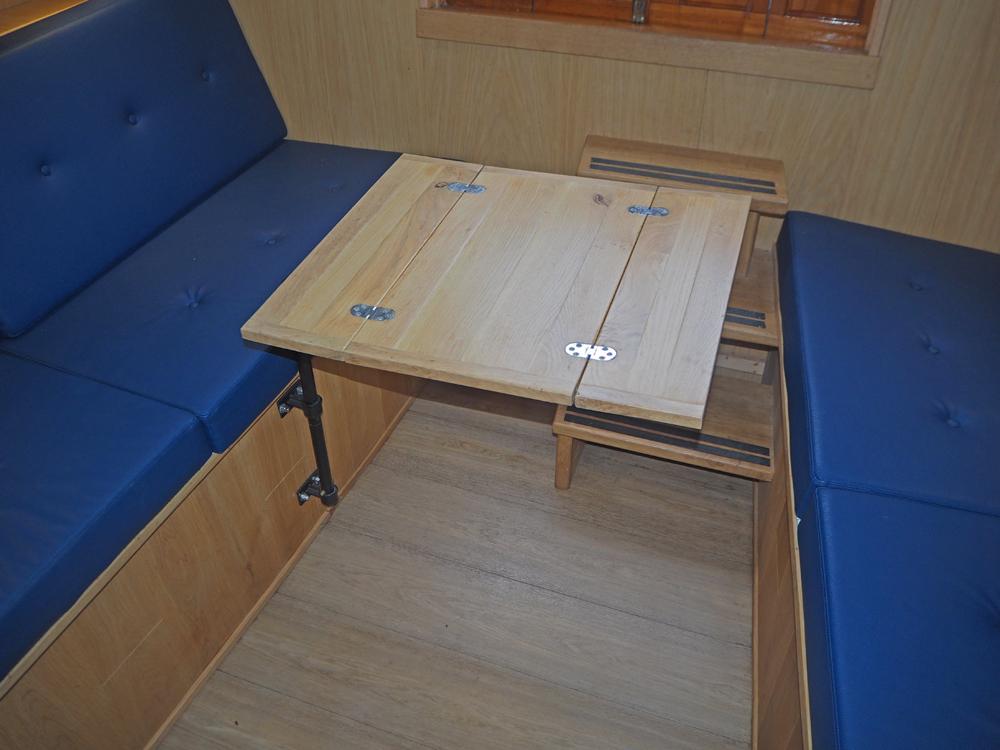 Saloon, Accommodation